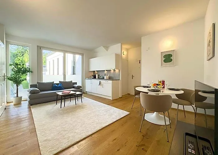 Hillside Living Aparthotel 3*