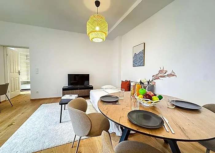Hillside Living Vienna