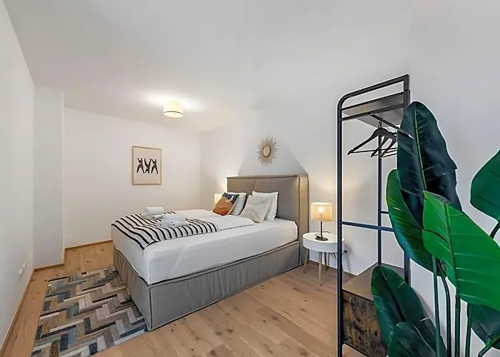 Aparthotel Hillside Living