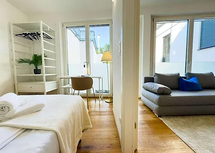 Hillside Living 3*